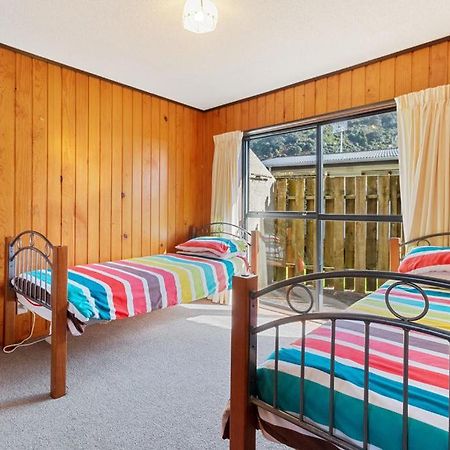 Downtown Mountview - Mt Maunganui Holiday Home Mount Maunganui Bagian luar foto