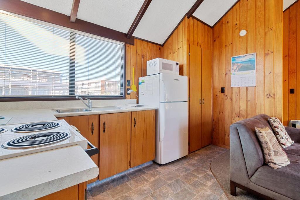 Downtown Mountview - Mt Maunganui Holiday Home Mount Maunganui Bagian luar foto