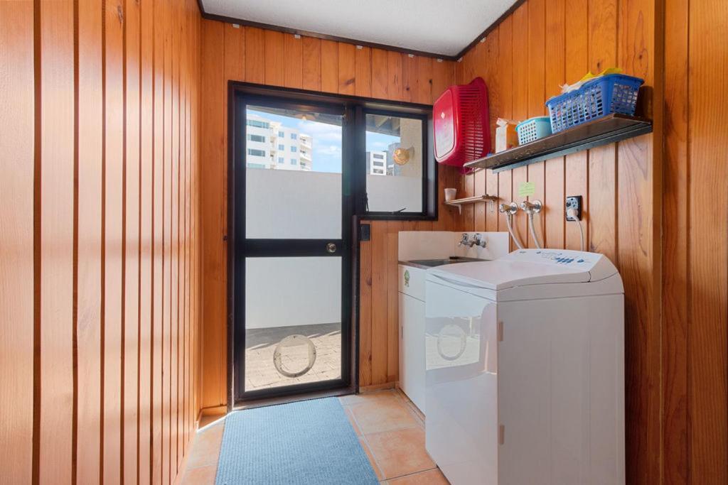 Downtown Mountview - Mt Maunganui Holiday Home Mount Maunganui Bagian luar foto
