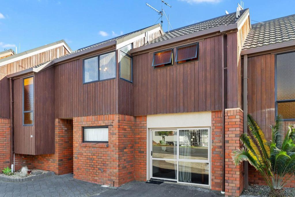 Downtown Mountview - Mt Maunganui Holiday Home Mount Maunganui Bagian luar foto