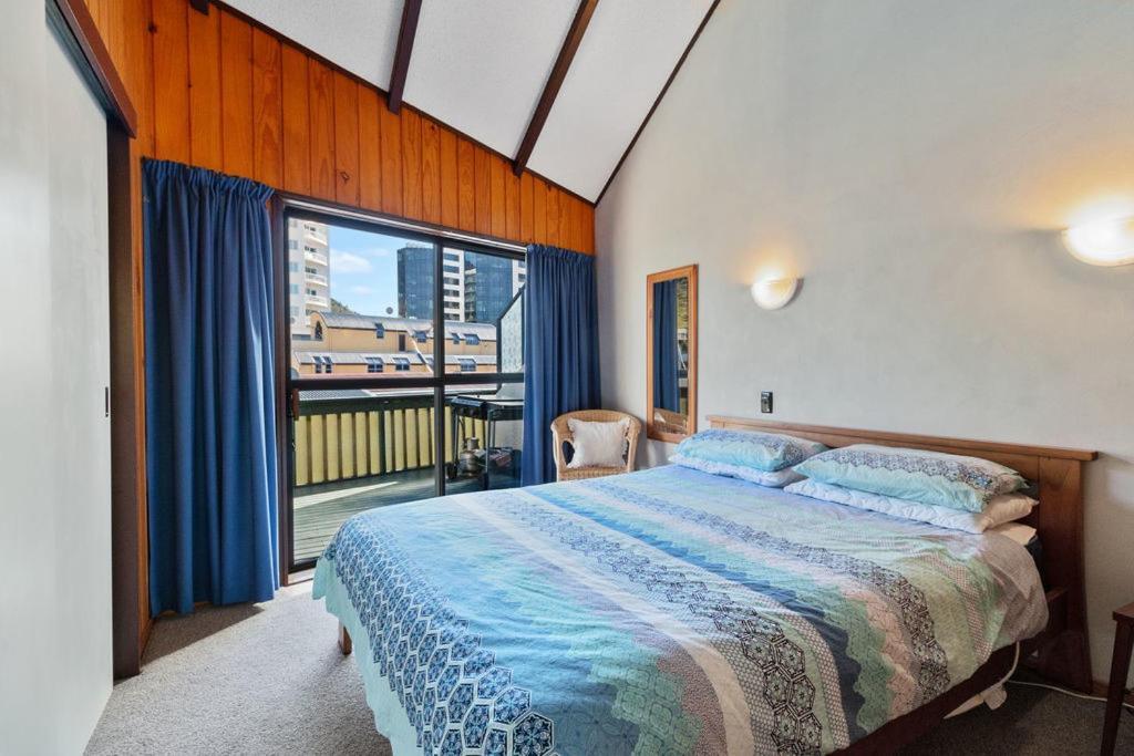 Downtown Mountview - Mt Maunganui Holiday Home Mount Maunganui Bagian luar foto